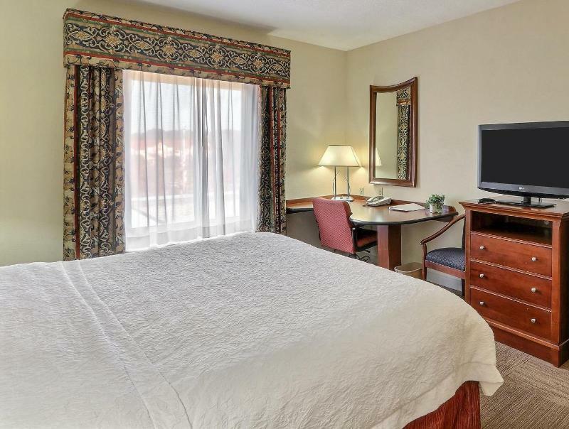 Hampton & Savannah - I-95 South - Gateway Hotel 3*