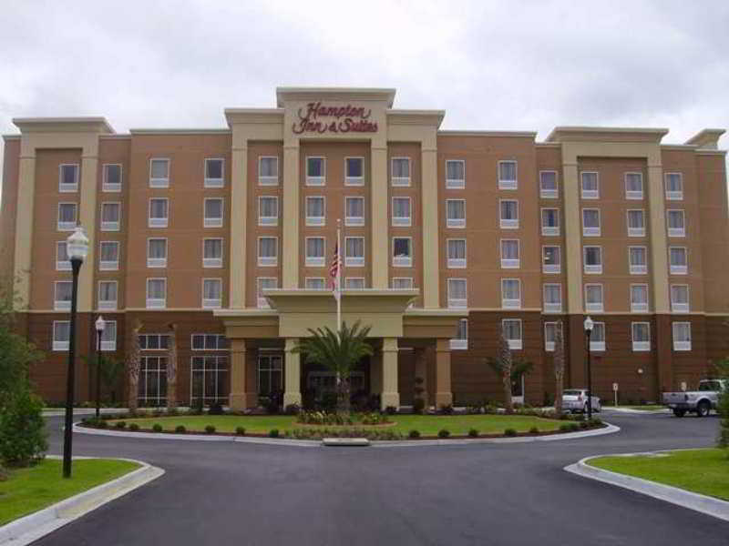 Hampton & Savannah - I-95 South - Gateway Hotel