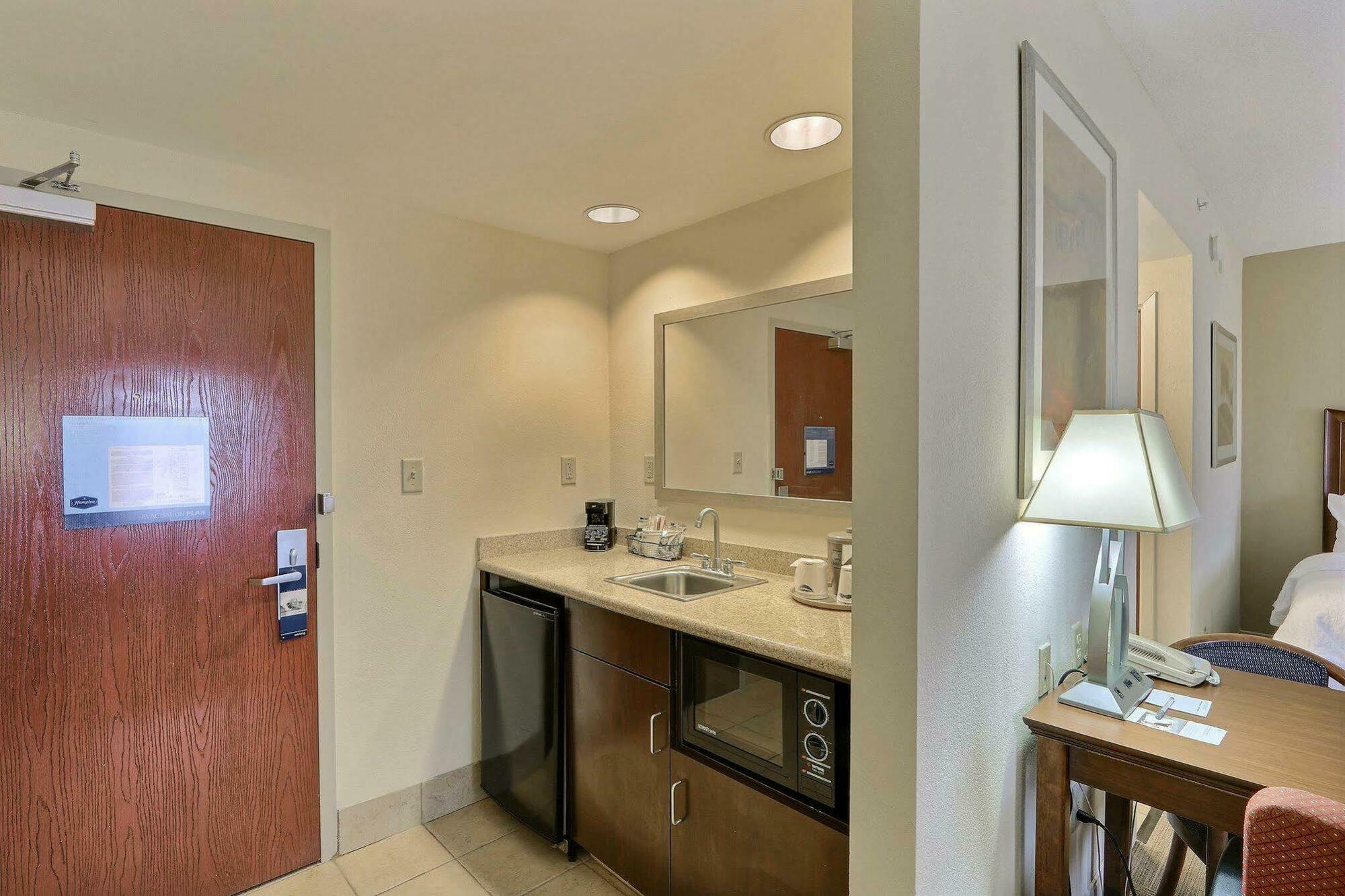 Hotel Hampton & Savannah - I-95 South - Gateway